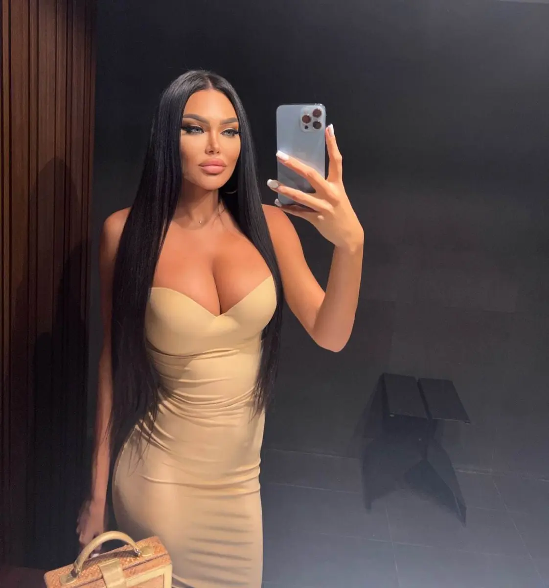 Бинна эскорт в городе Москва