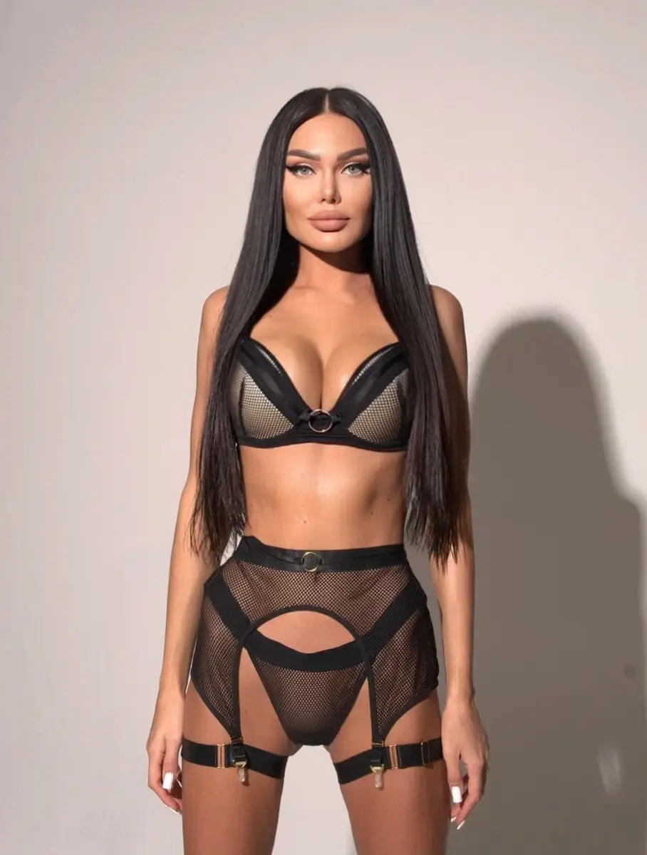 Бинна эскорт в городе Москва