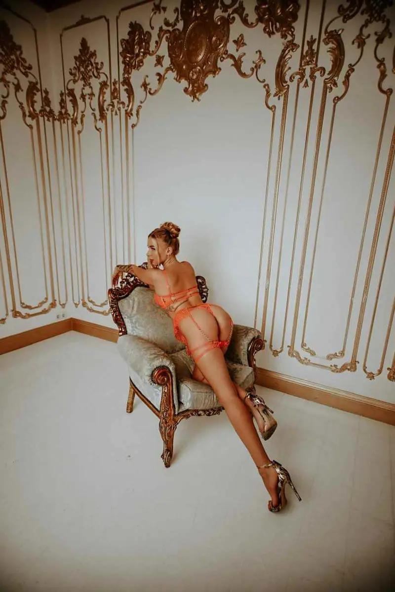 Кэнди эскорт в городе Москва