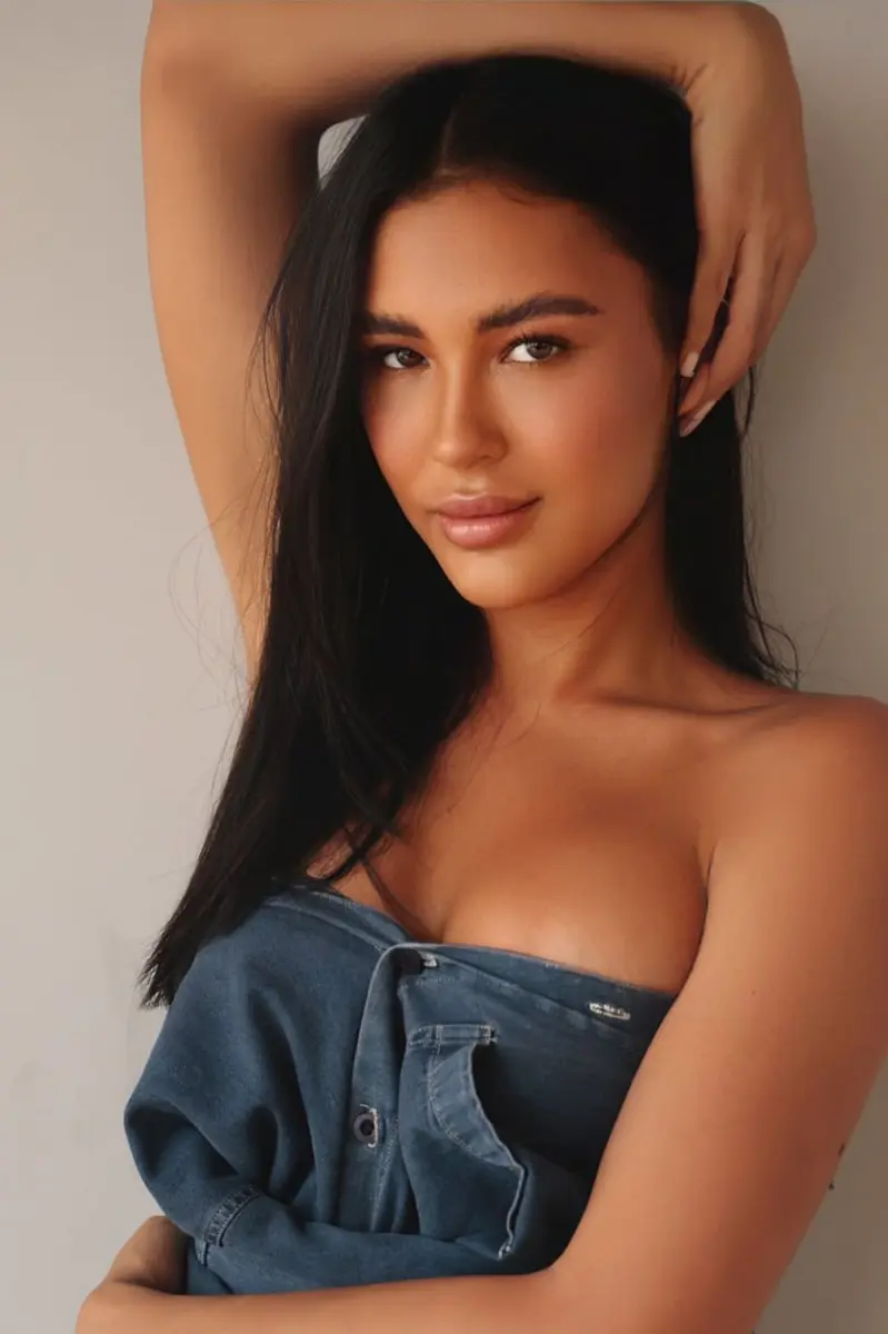 Сесилия эскорт в городе Москва