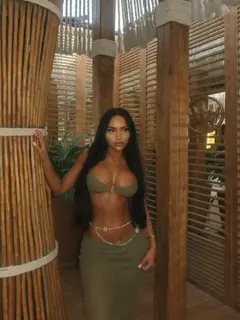 Элаити эскорт в городе Москва