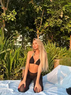 Искорка эскорт в городе Москва