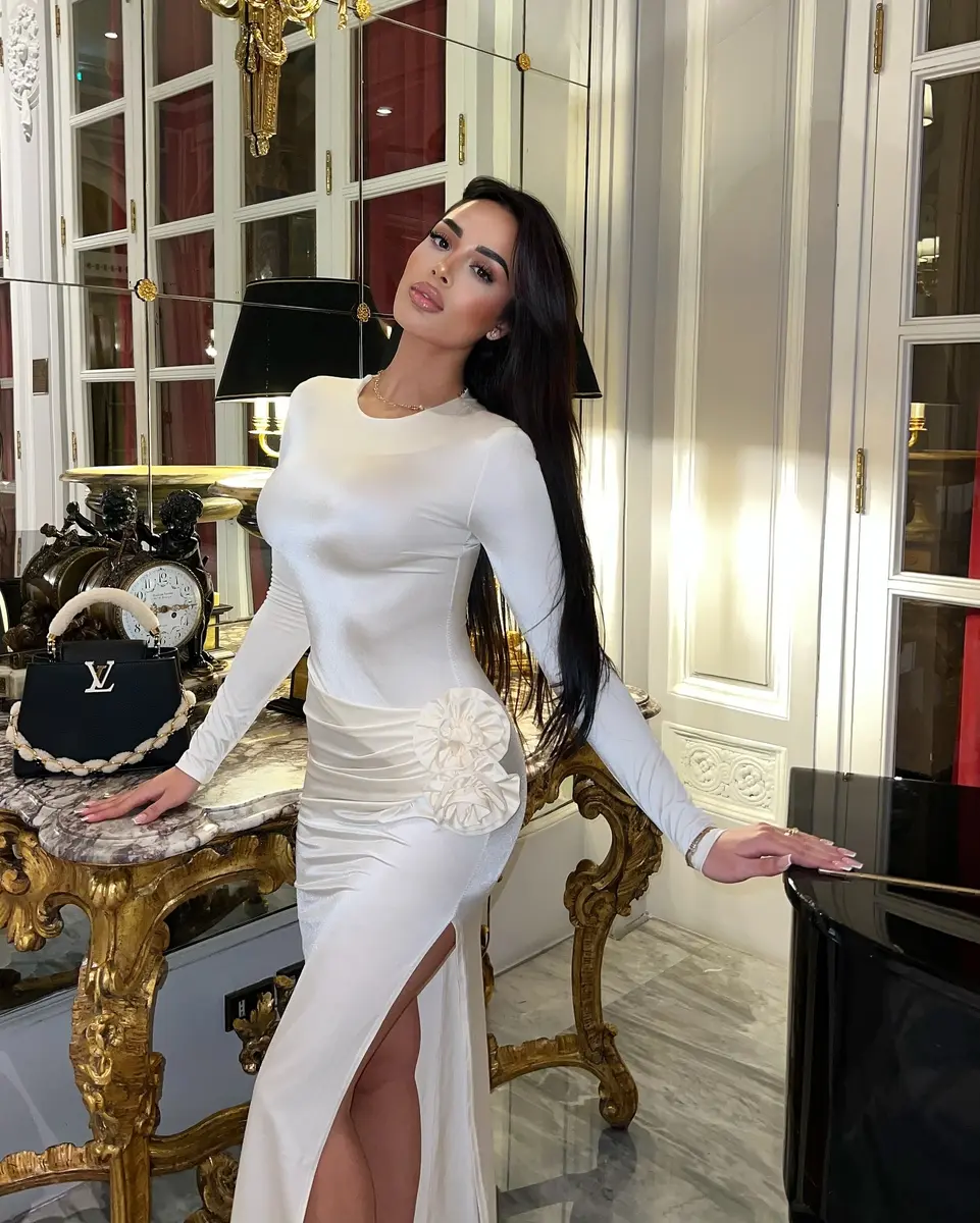 Кари эскорт в городе Москва