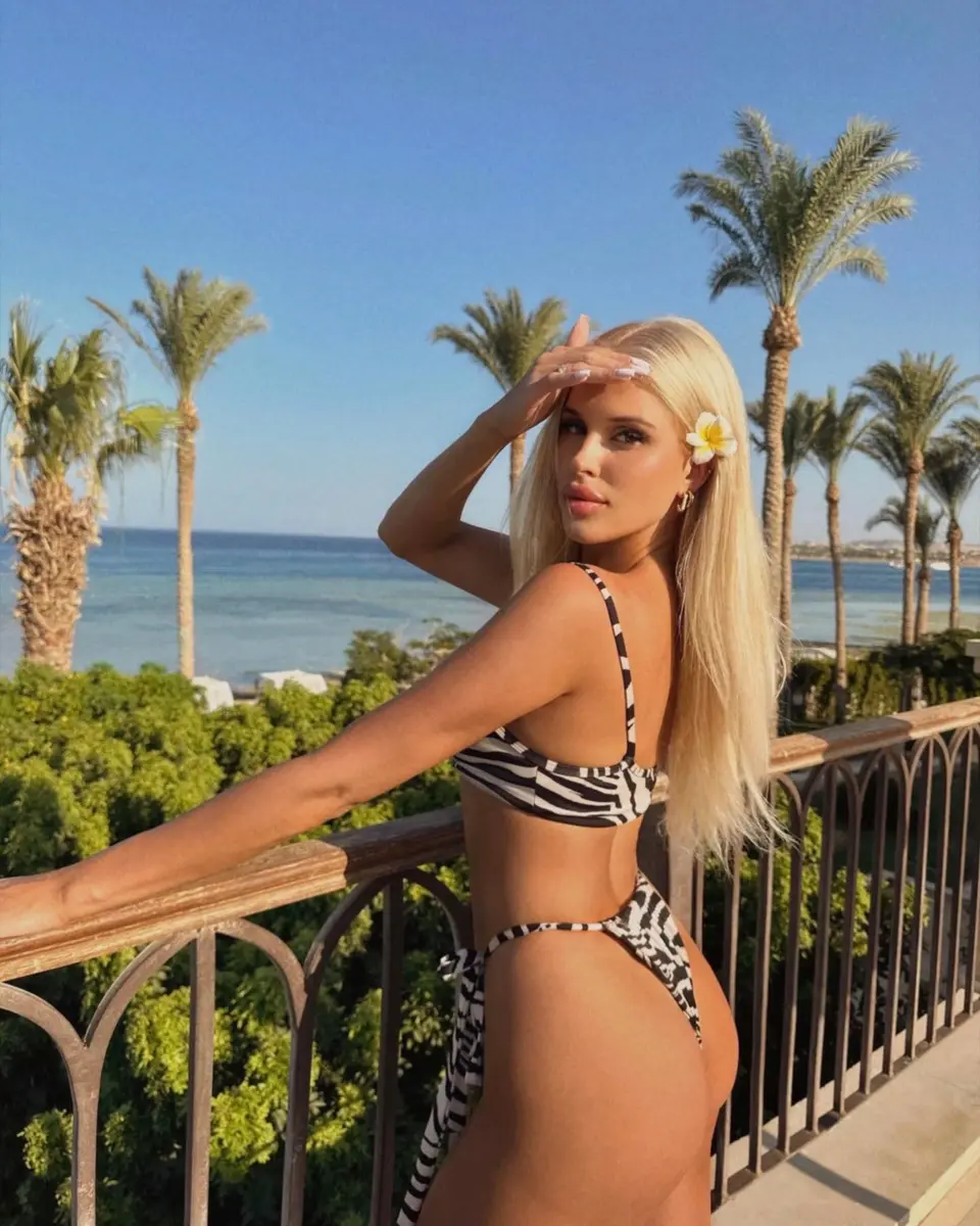 Лидания эскорт в городе Москва