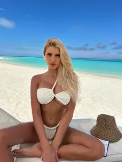 Лидания эскорт в городе Москва