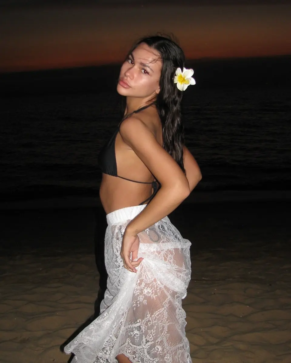 Намиби эскорт в городе Москва