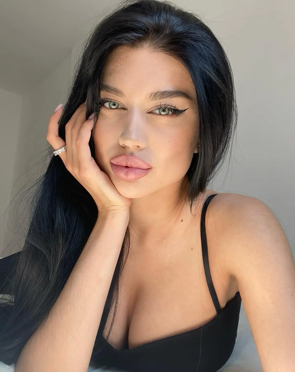 Нора эскорт в городе Москва