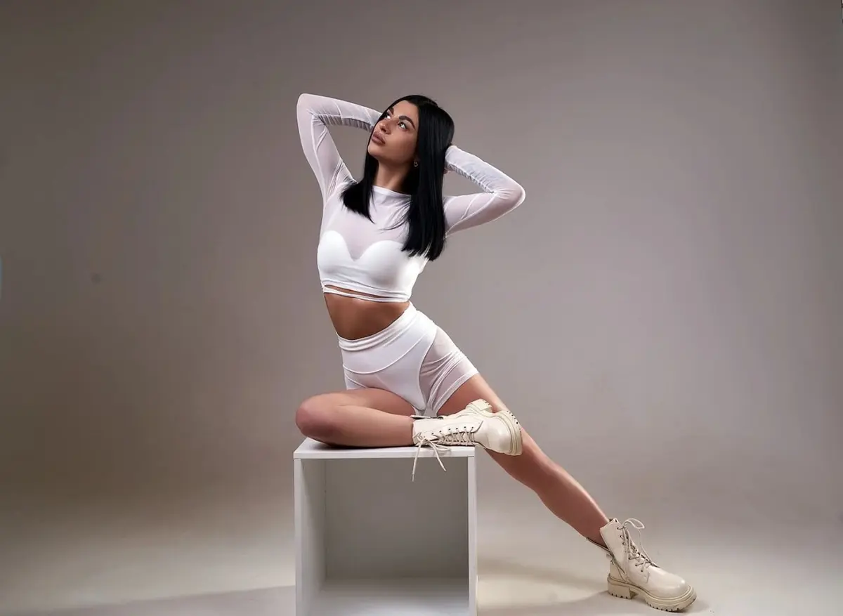 Нуми эскорт в городе Москва