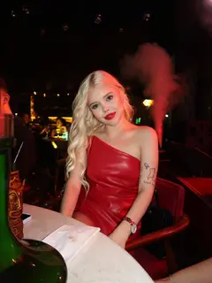 Шанни эскорт в городе Москва