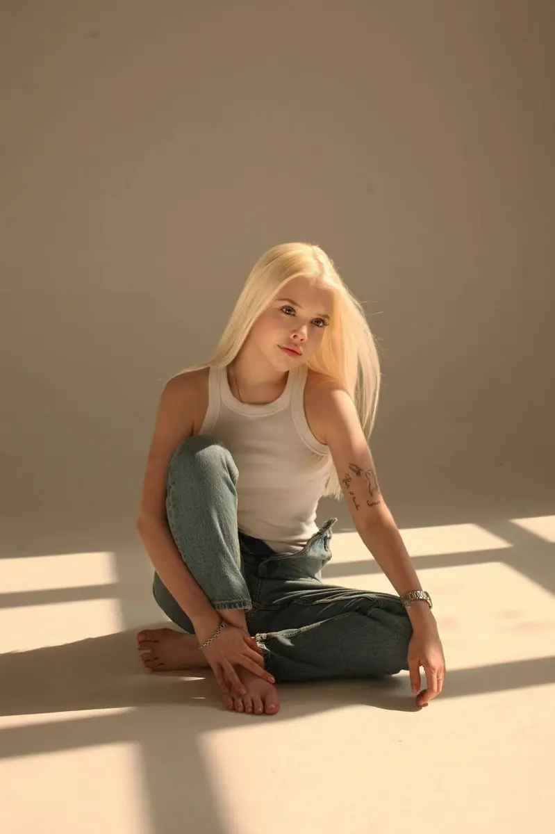 Шанни эскорт в городе Москва