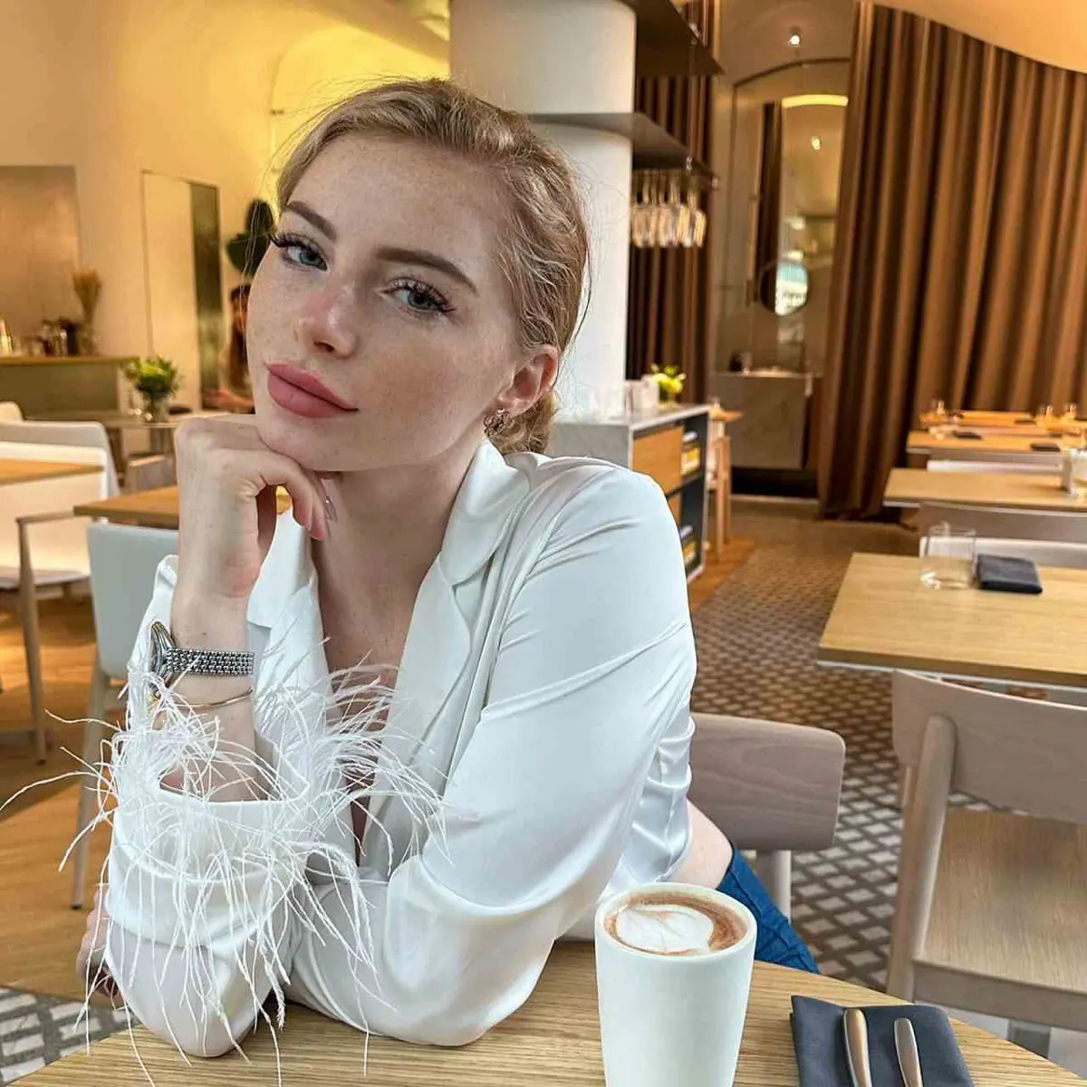 Соня эскорт в городе Москва